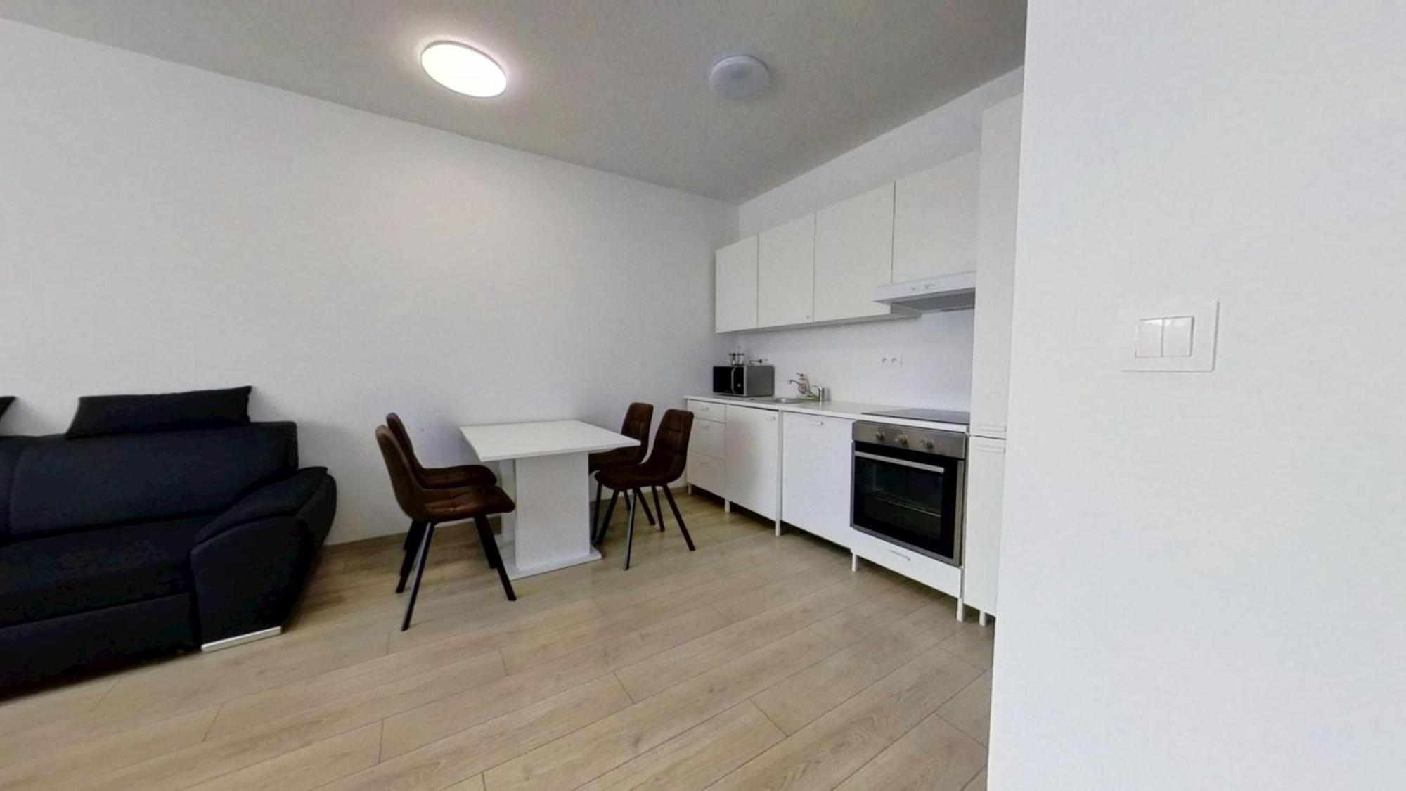Air-Conditioned 2 Room Apartment, With Terrace, Rovinka, 302 Zewnętrze zdjęcie