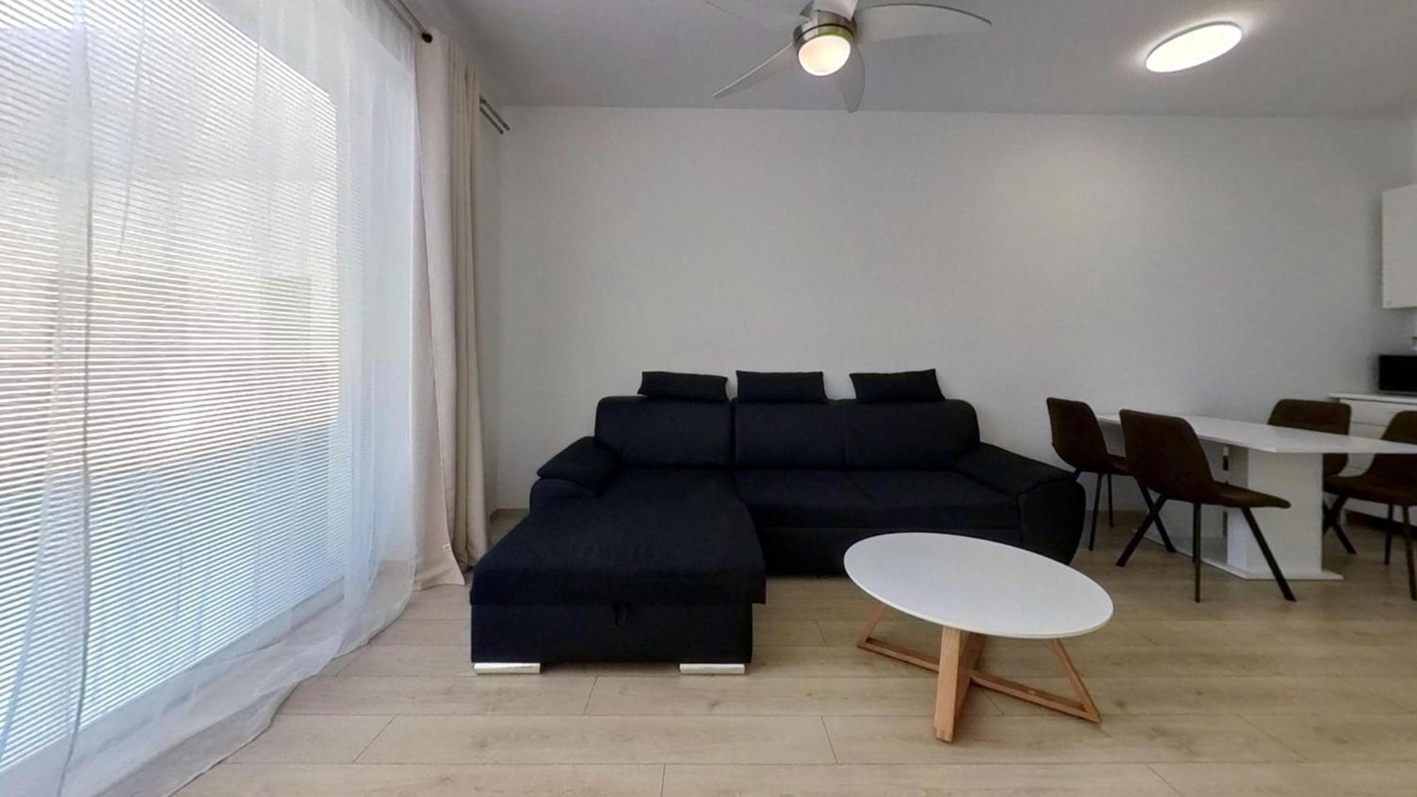 Air-Conditioned 2 Room Apartment, With Terrace, Rovinka, 302 Zewnętrze zdjęcie